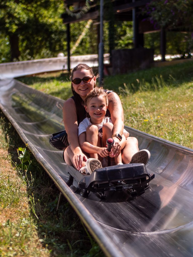 Fahrt auf der Sommerrodelbahn Eifeltor